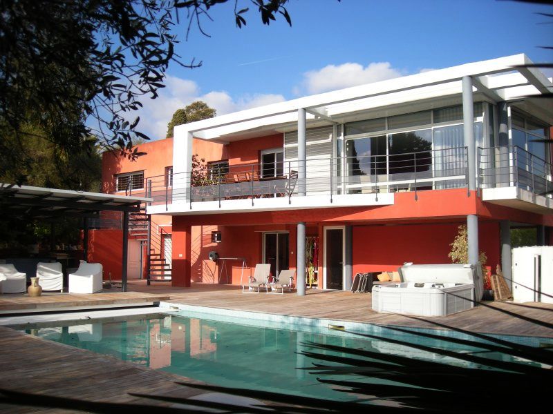VILLA COS